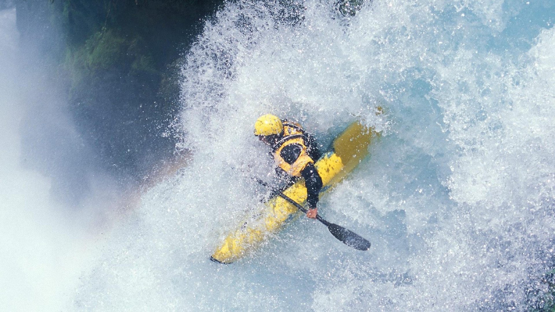 “亚戈·卡尔曼的强硬防守与精准脚法，推动阿根廷美洲狮队迎接未来挑战”
